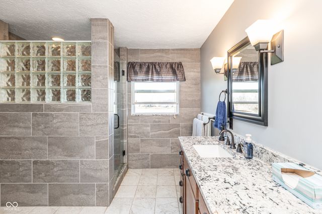 16755 Lakeville Crossing, Westfield, IN 46074