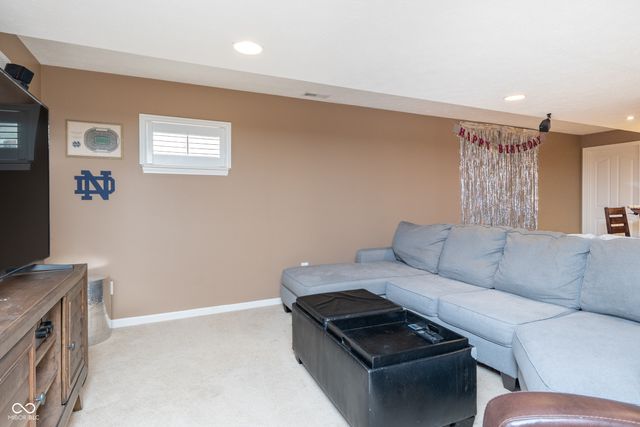 16755 Lakeville Crossing, Westfield, IN 46074