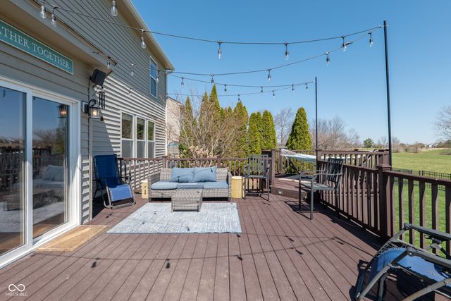 16755 Lakeville Crossing, Westfield, IN 46074