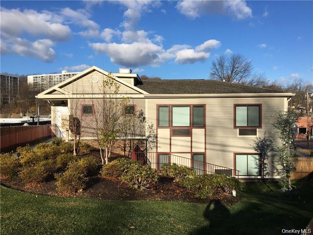 160 Chatterton Avenue 1A, White Plains, NY 10606