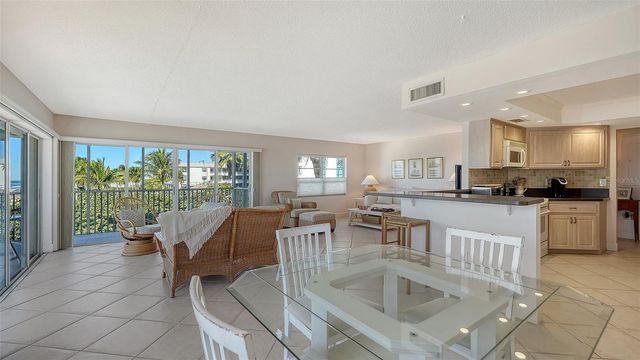 800 BENJAMIN FRANKLIN DRIVE 308, Sarasota, FL 34236
