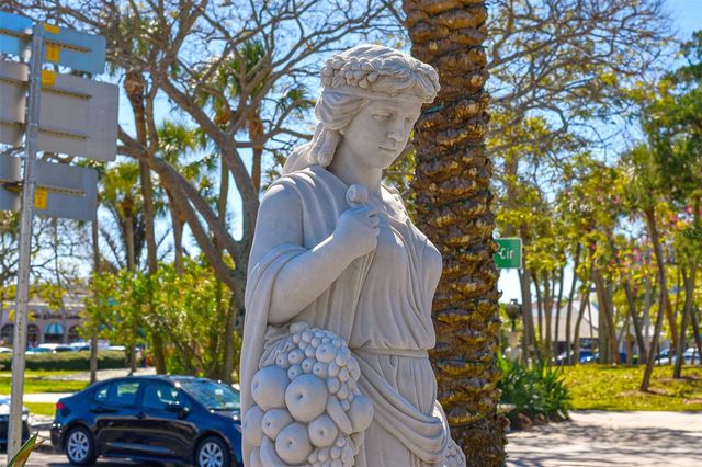 800 BENJAMIN FRANKLIN DRIVE 308, Sarasota, FL 34236