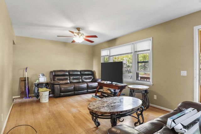 4121 Dwight Drive, Madison, WI 53704