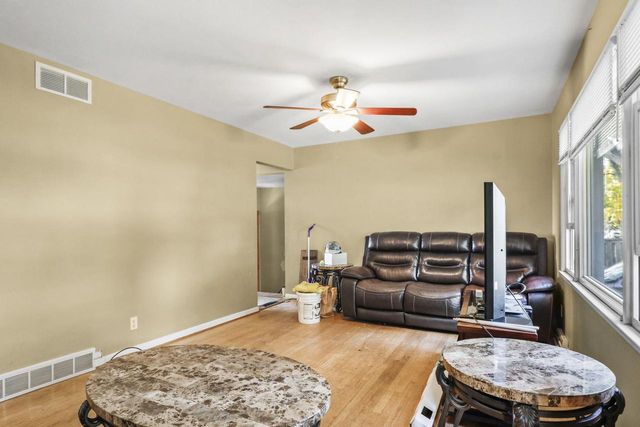 4121 Dwight Drive, Madison, WI 53704