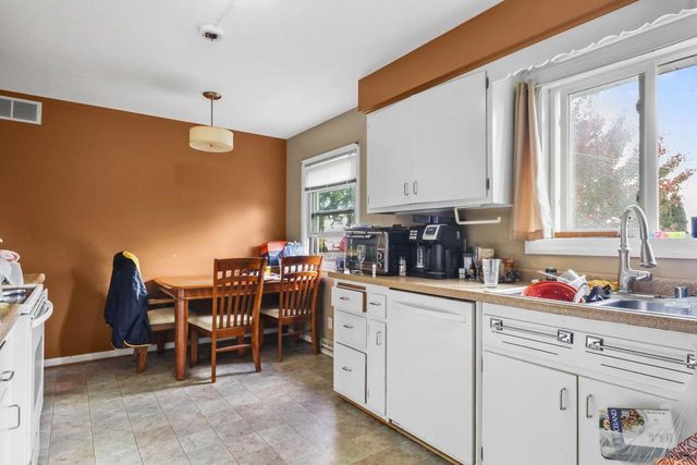 4121 Dwight Drive, Madison, WI 53704