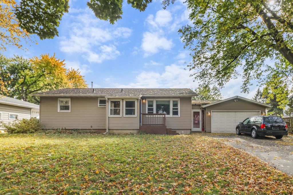 4121 Dwight Drive, Madison, WI 53704