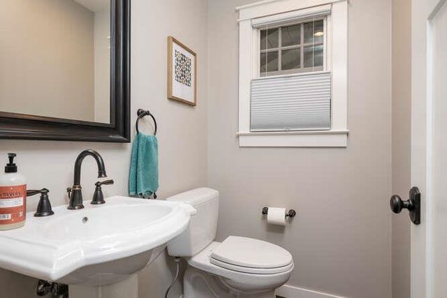 2258 Howard Avenue, San Carlos, CA 94070