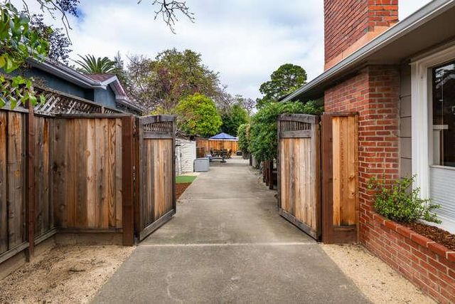 2258 Howard Avenue, San Carlos, CA 94070