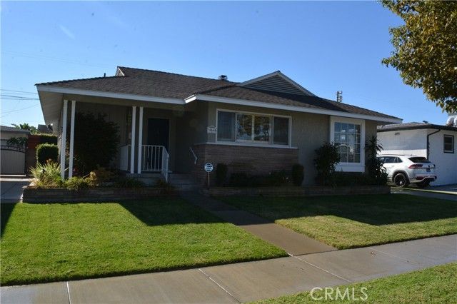 6448 E Los Arcos, Long Beach, CA 90815