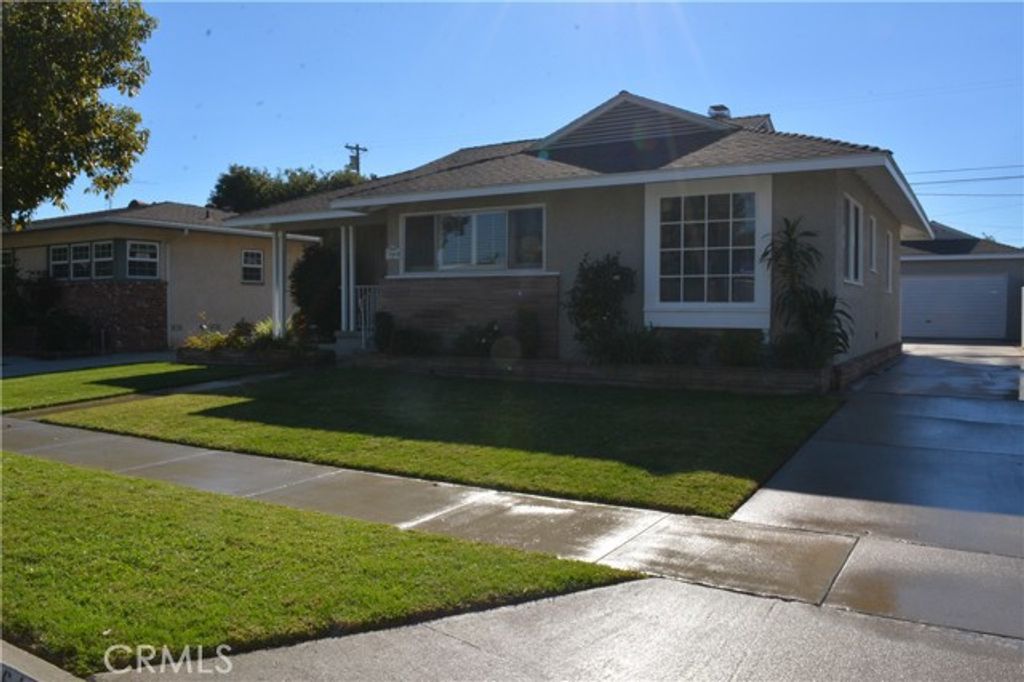 6448 E Los Arcos, Long Beach, CA 90815