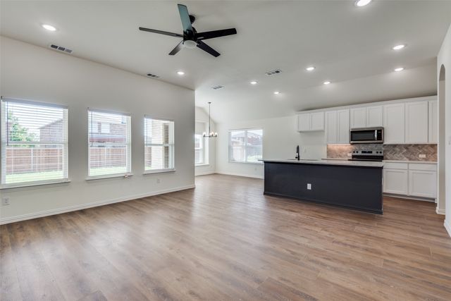 1444 N Carolina Avenue, Lancaster, TX 75134