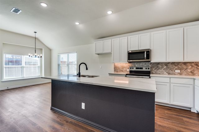1444 N Carolina Avenue, Lancaster, TX 75134
