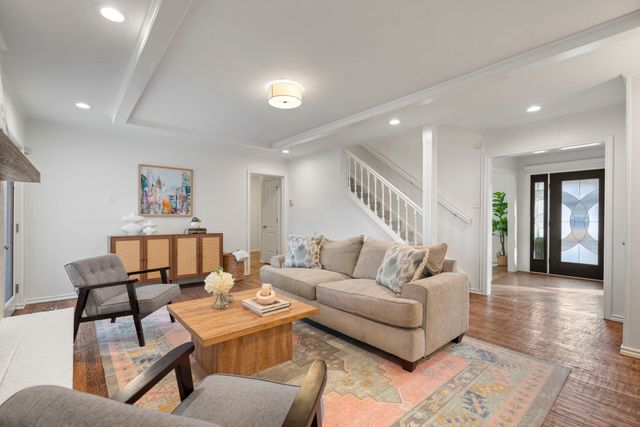 6251 Danbury Lane, Dallas, TX 75214