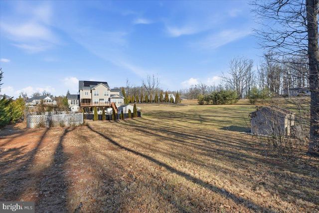 11 SWEET WILLIAM DR, Stafford, VA 22554