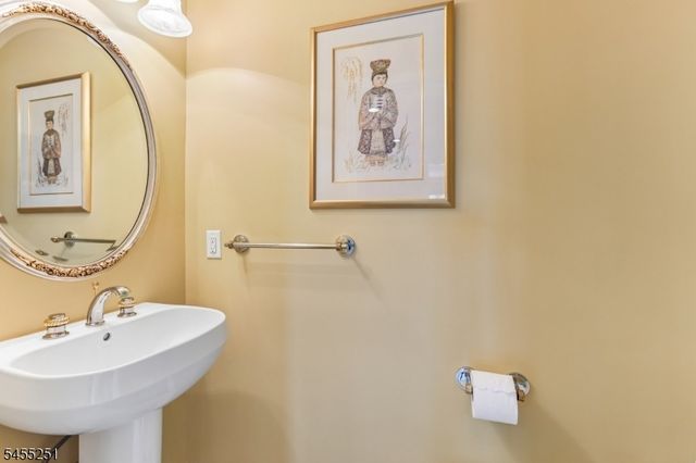 62 Hickory Hill Blvd 1, Totowa Boro, NJ 07512