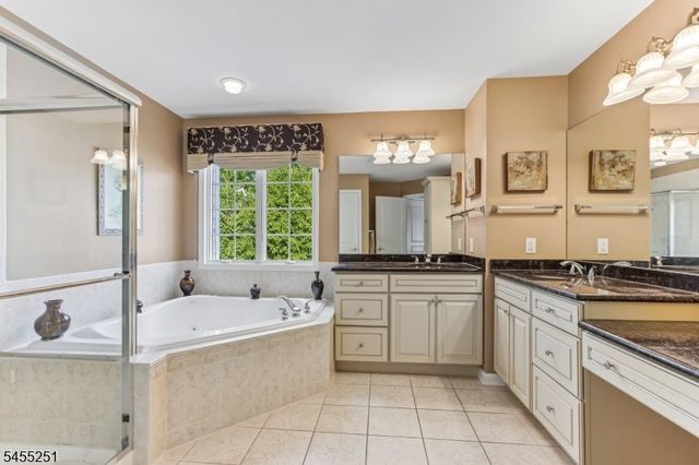 62 Hickory Hill Blvd 1, Totowa Boro, NJ 07512