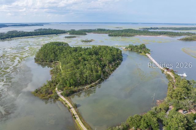 42 Robert Ingram Ct, Okatie, SC 29909