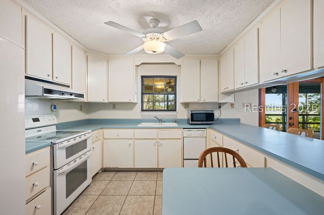 42 Robert Ingram Ct, Okatie, SC 29909