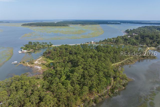 42 Robert Ingram Ct, Okatie, SC 29909