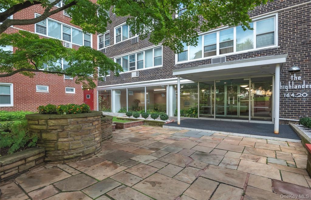 164-20 Highland Avenue 7T, Jamaica Hills, NY 11432 — photo 2