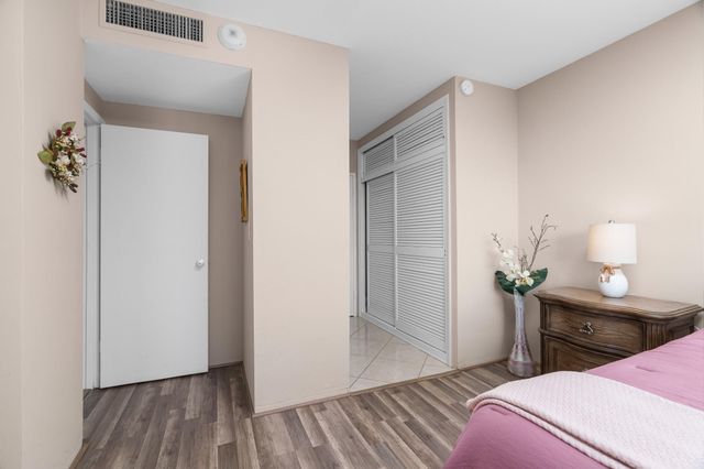 3333 NE 34th Street 522, Fort Lauderdale, FL 33308