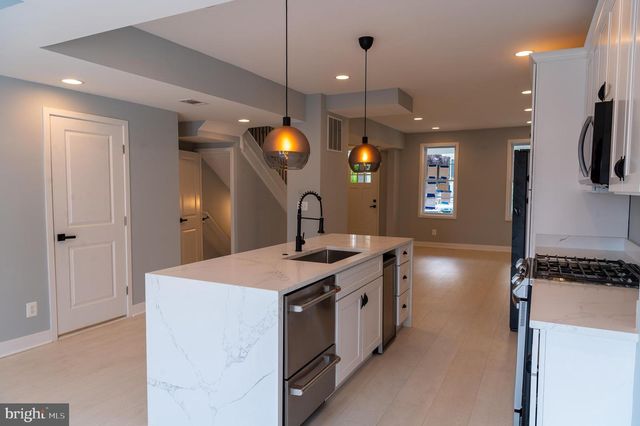 706 LONGFELLOW ST NW, Washington, DC 20011