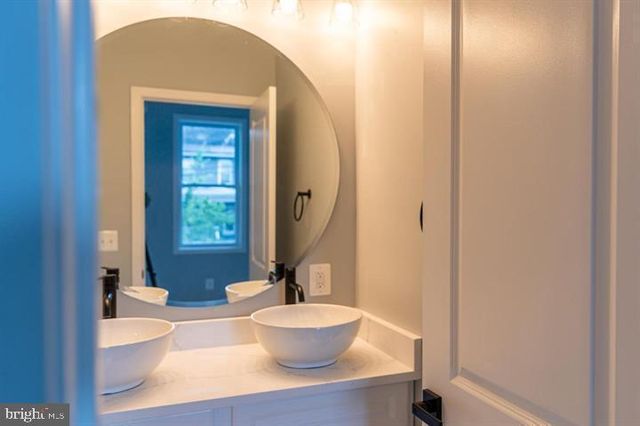 706 LONGFELLOW ST NW, Washington, DC 20011