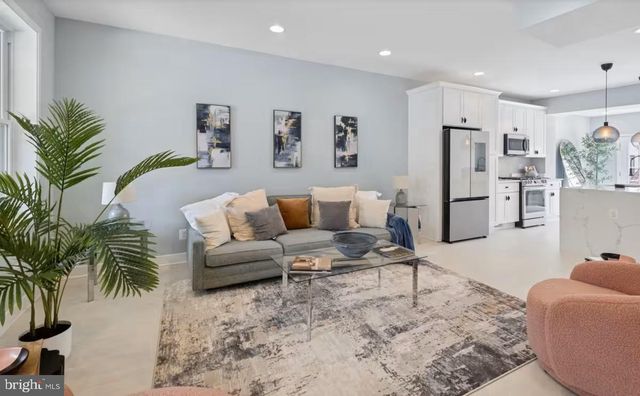 706 LONGFELLOW ST NW, Washington, DC 20011