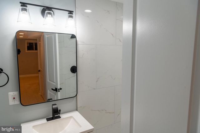 706 LONGFELLOW ST NW, Washington, DC 20011