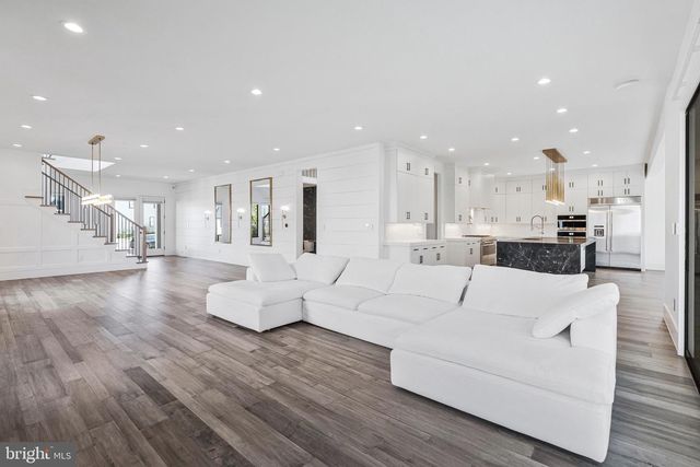 1354 MONITOR LN, Mclean, VA 22101