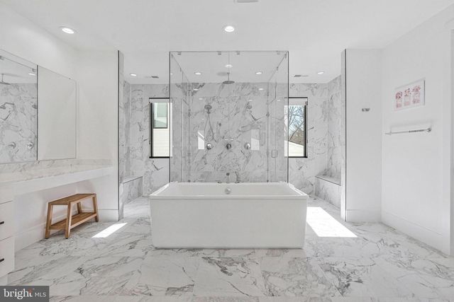 1354 MONITOR LN, Mclean, VA 22101