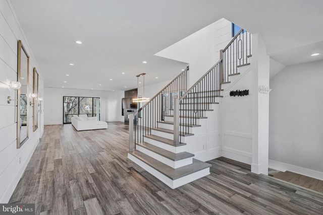 1354 MONITOR LN, Mclean, VA 22101