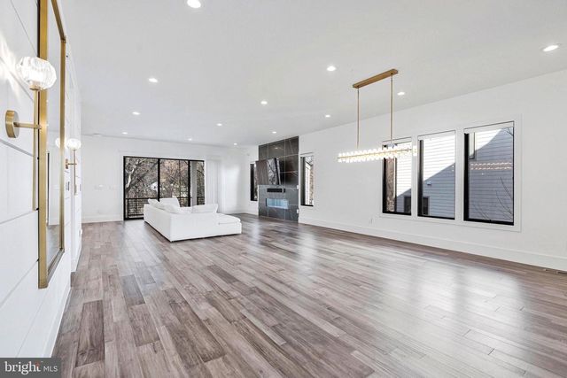 1354 MONITOR LN, Mclean, VA 22101