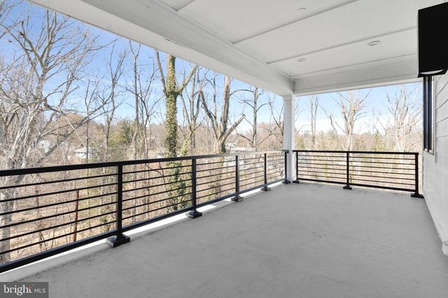 1354 MONITOR LN, Mclean, VA 22101