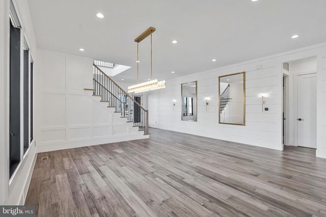 1354 MONITOR LN, Mclean, VA 22101