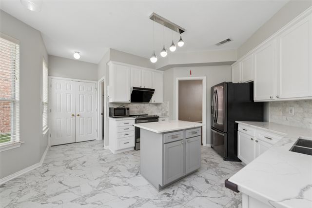 937 Parker Drive, Coppell, TX 75019