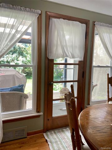 17812 Quarry Road, Riverview, MI 48193