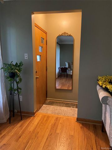 17812 Quarry Road, Riverview, MI 48193