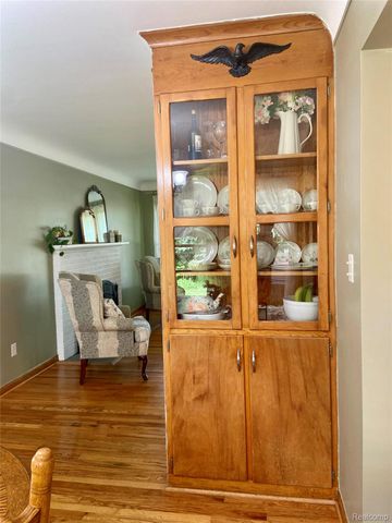 17812 Quarry Road, Riverview, MI 48193