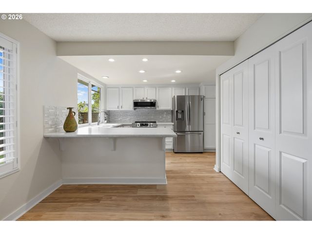 15780 Sw OAK MEADOW Ln, Portland, OR 97224