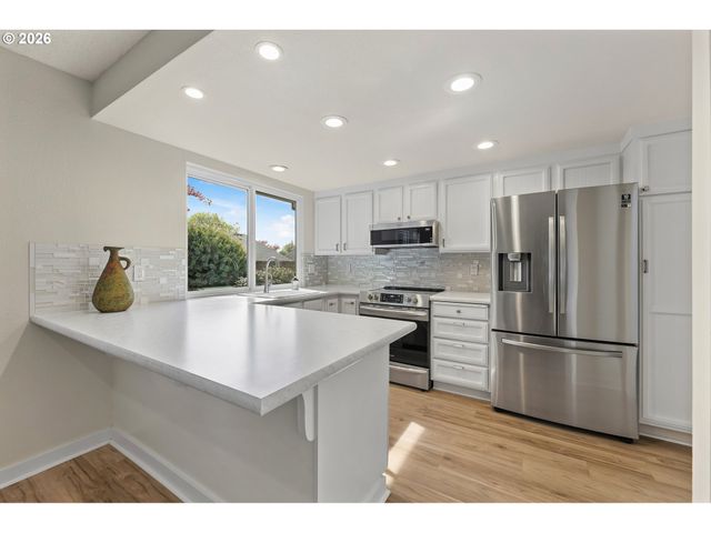 15780 Sw OAK MEADOW Ln, Portland, OR 97224