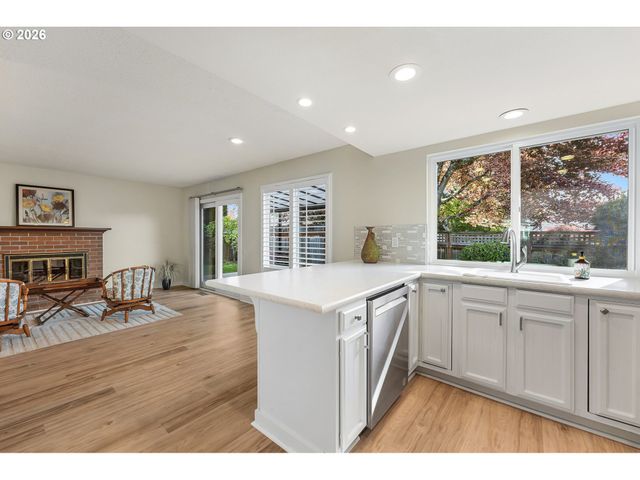 15780 Sw OAK MEADOW Ln, Portland, OR 97224
