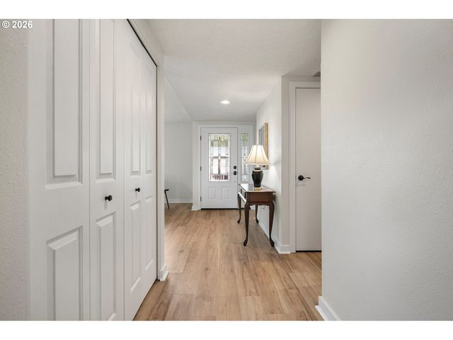 15780 Sw OAK MEADOW Ln, Portland, OR 97224