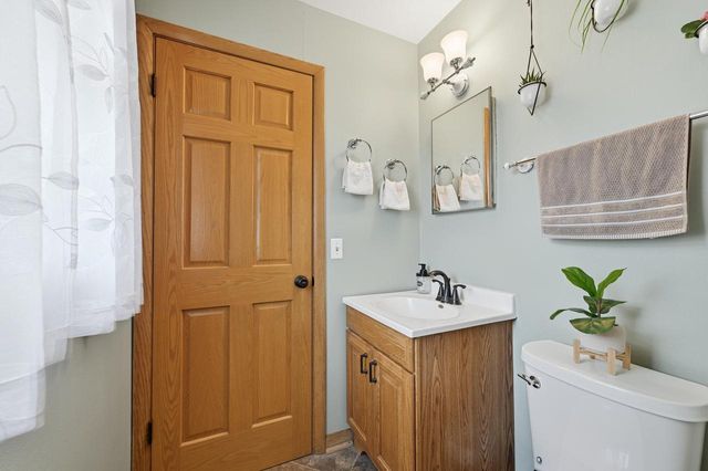 924 S 124th STREET, West Allis, WI 53214