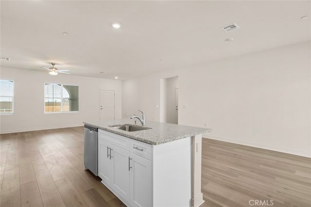 22832 Saddleback Avenue, Apple Valley, CA 92307