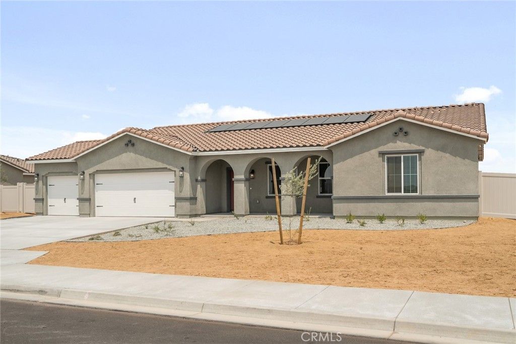 22832 Saddleback Avenue, Apple Valley, CA 92307
