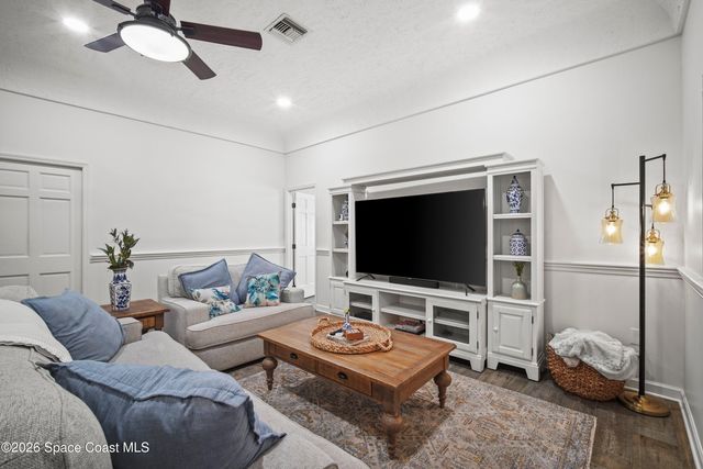 572 Lake Ashley Circle, Melbourne, FL 32904