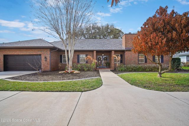 572 Lake Ashley Circle, Melbourne, FL 32904