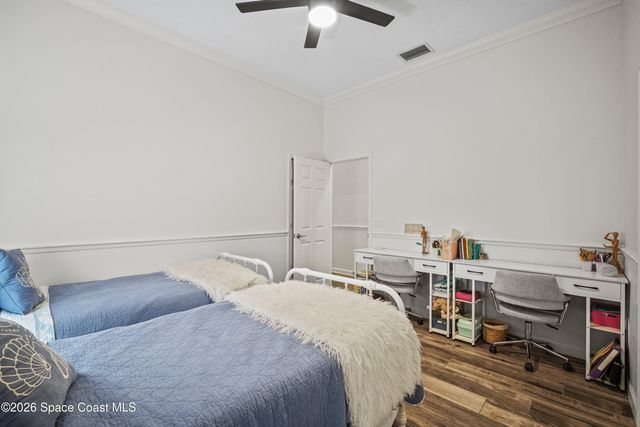 572 Lake Ashley Circle, Melbourne, FL 32904