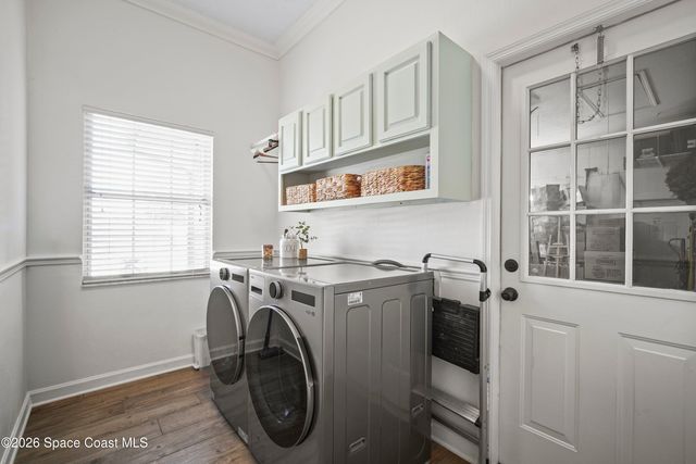 572 Lake Ashley Circle, Melbourne, FL 32904